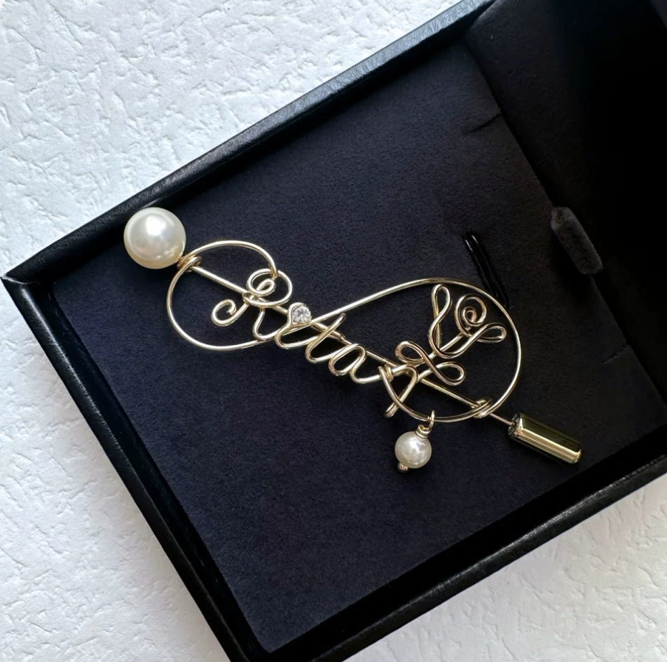 Custom Luxury Name Brooch Badge